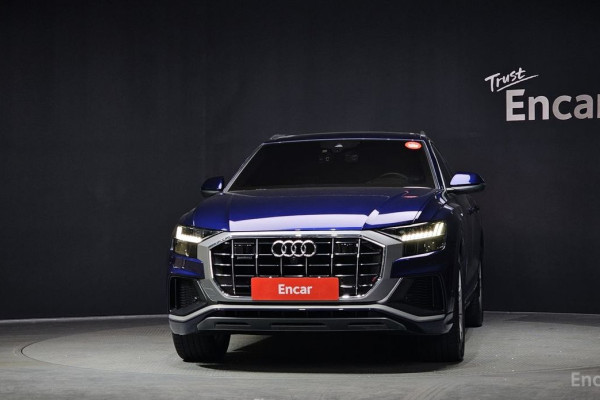 2021 Audi Q8 с пробегом 65 957 км