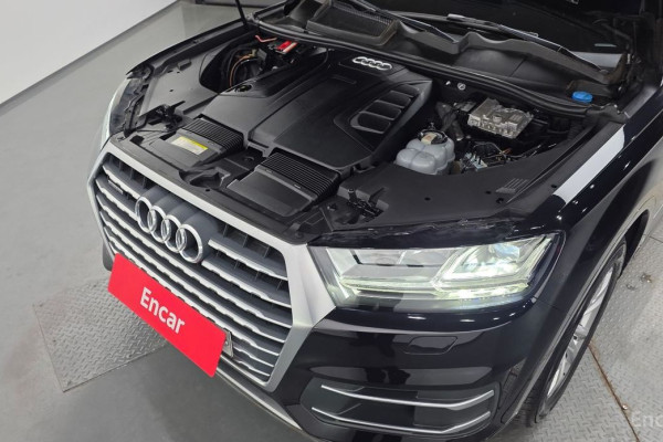 2019 Audi Q7 с пробегом 54 000 км