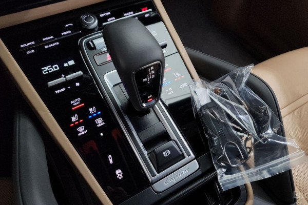 2022 Porsche Cayenne с пробегом 13 672 км