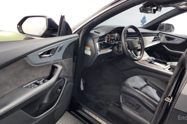 2021 Audi Q8 с пробегом 69 261 км