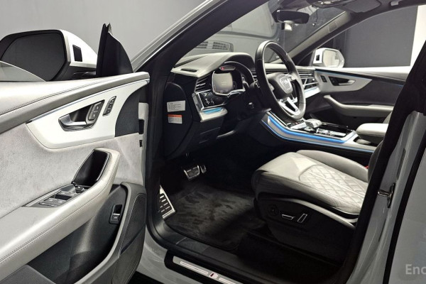 2020 Audi Q8 с пробегом 58 320 км