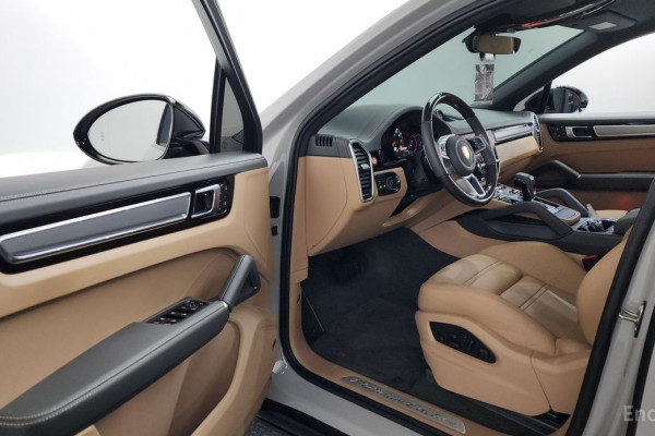 2022 Porsche Cayenne с пробегом 13 672 км