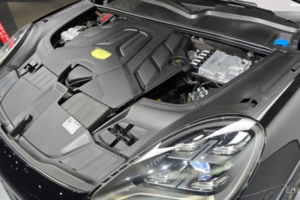 2022 Porsche Cayenne с пробегом 25 132 км