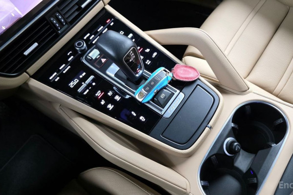 2022 Porsche Cayenne с пробегом 54 931 км