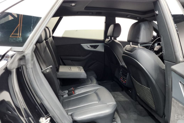 2021 Audi Q8 с пробегом 69 261 км