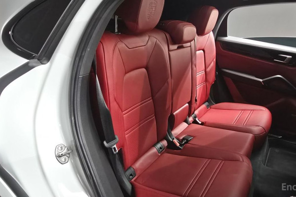 2022 Porsche Cayenne с пробегом 32 253 км