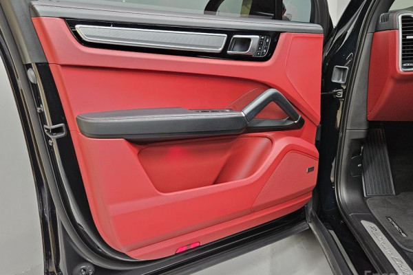 2022 Porsche Cayenne с пробегом 16 250 км