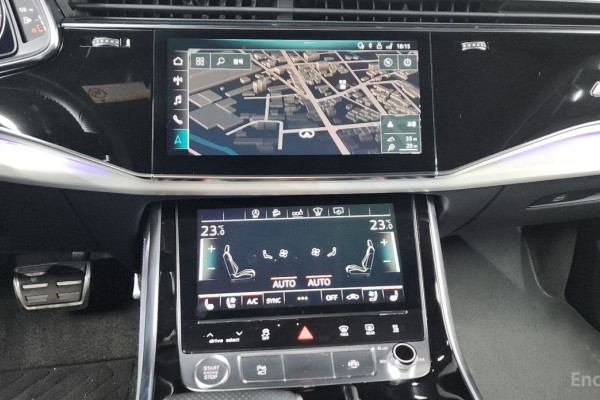 2020 Audi Q8 с пробегом 115 706 км
