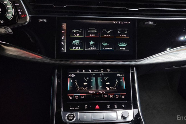 2021 Audi Q8 с пробегом 69 261 км