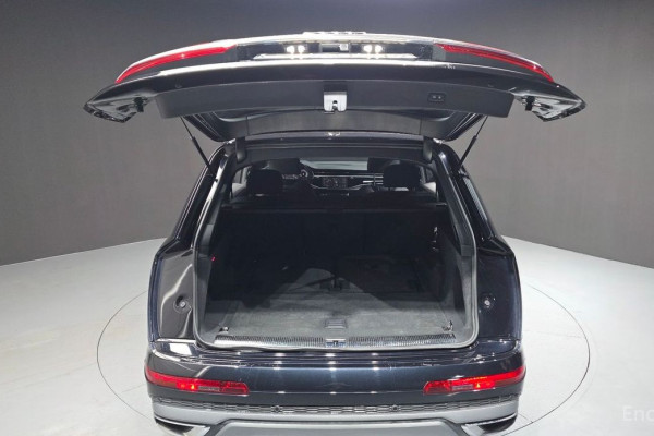 2021 Audi Q7 с пробегом 103 635 км