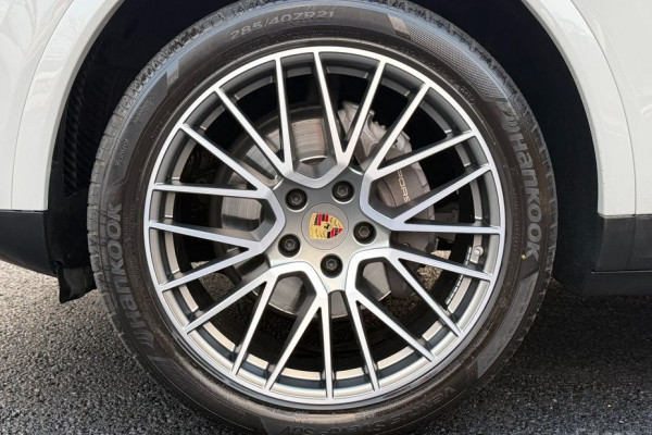 2023 Porsche Cayenne с пробегом 27 200 км