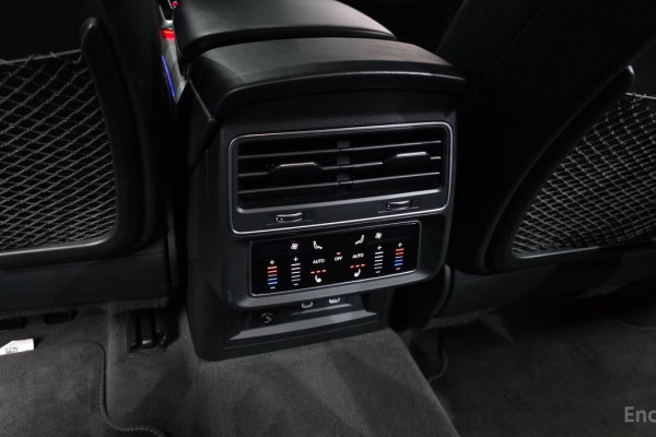 2022 Audi Q8 с пробегом 96 026 км