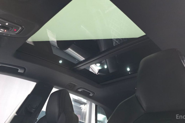 2022 Audi Q8 с пробегом 96 026 км