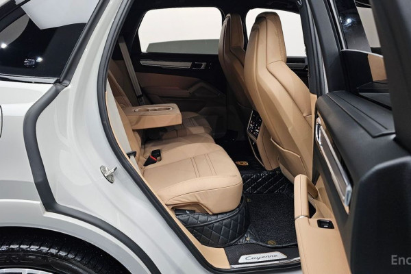 2023 Porsche Cayenne с пробегом 25 388 км