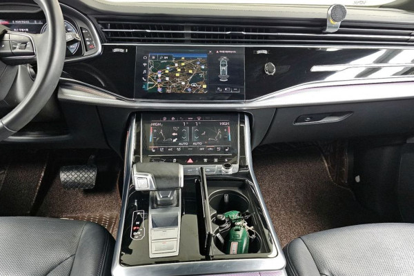 2021 Audi Q8 с пробегом 65 957 км