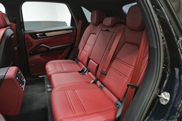 2022 Porsche Cayenne с пробегом 16 250 км