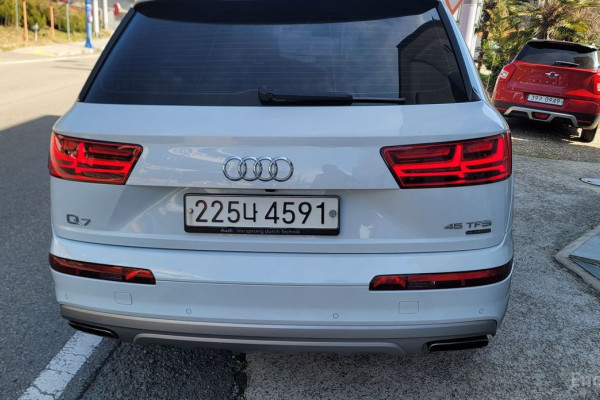 2019 Audi Q7 с пробегом 138 000 км