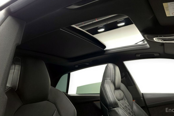 2021 Audi Q8 с пробегом 40 049 км