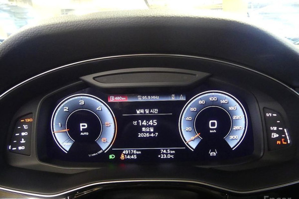 2021 Audi Q7 с пробегом 49 176 км