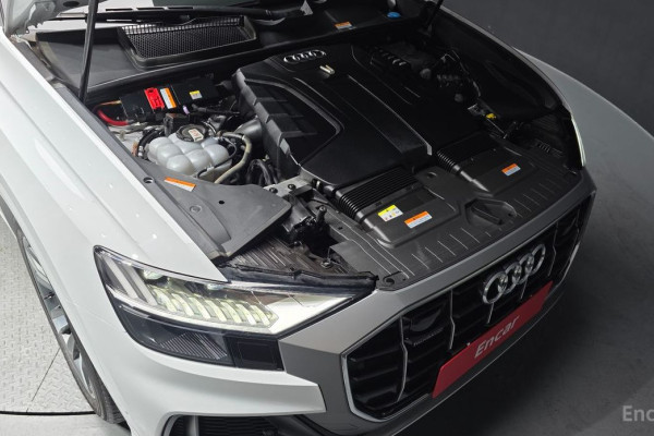 2022 Audi Q8 с пробегом 69 698 км