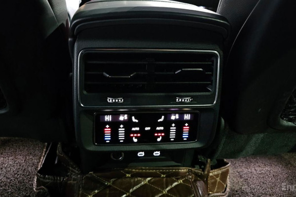 2021 Audi Q8 с пробегом 65 957 км