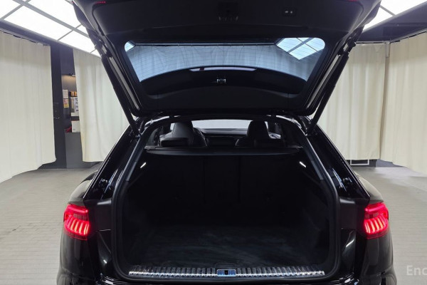 2021 Audi Q8 с пробегом 105 306 км