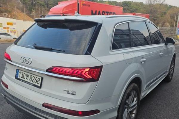 2021 Audi Q7 с пробегом 41 000 км