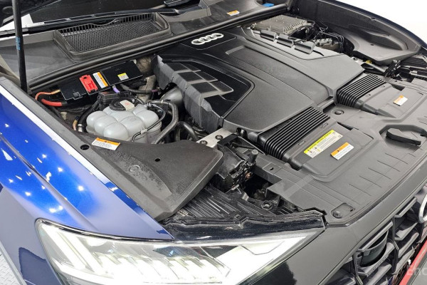 2021 Audi Q8 с пробегом 111 384 км