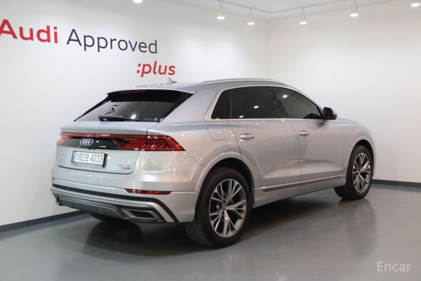 2021 Audi Q8 с пробегом 51 499 км