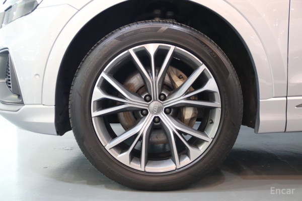 2021 Audi Q8 с пробегом 51 499 км