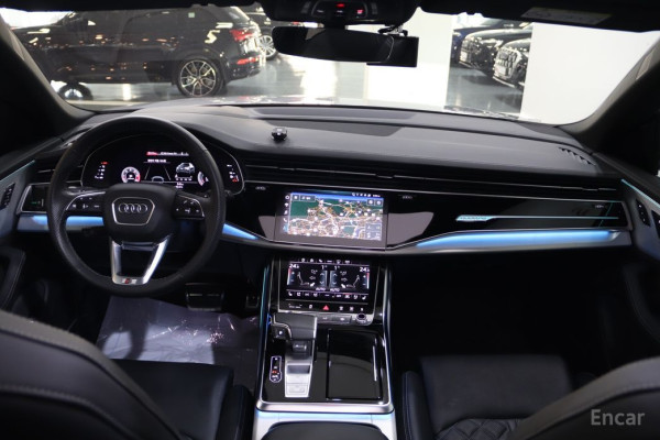 2021 Audi Q8 с пробегом 51 499 км