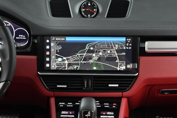 2023 Porsche Cayenne с пробегом 23 000 км