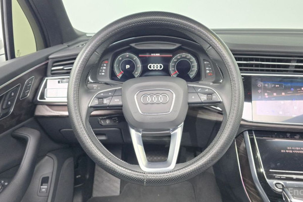 2021 Audi Q7 с пробегом 50 643 км