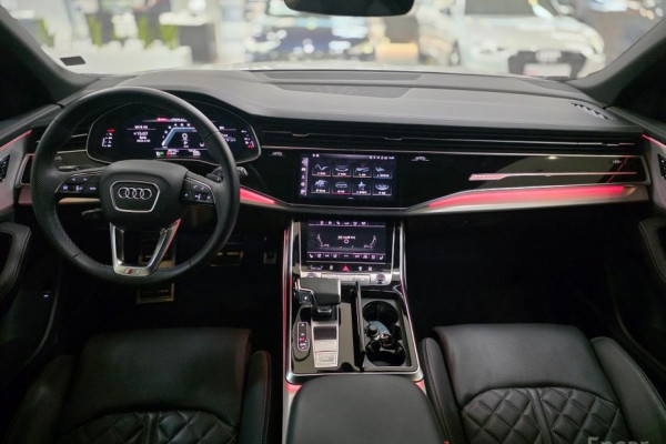 2023 Audi Q8 с пробегом 38 776 км