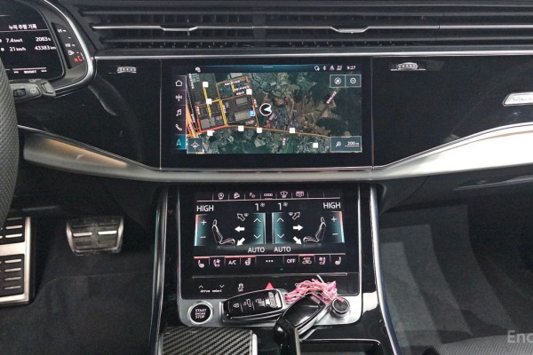 2023 Audi Q8 с пробегом 43 383 км