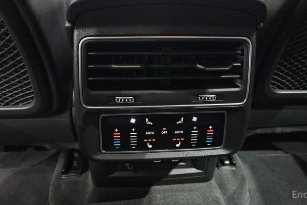 2023 Audi Q8 с пробегом 43 383 км