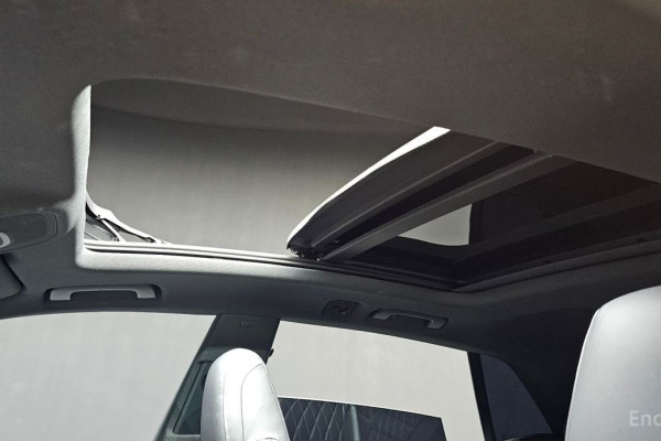 2021 Audi Q8 с пробегом 49 932 км