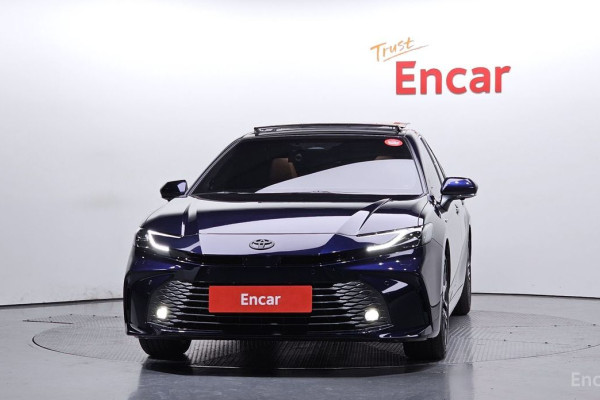 2025 Toyota Camry с пробегом 4 007 км