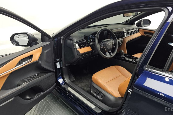 2025 Toyota Camry с пробегом 4 007 км