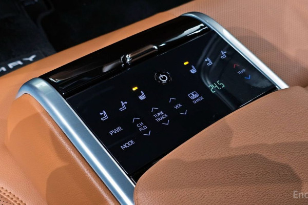 2025 Toyota Camry с пробегом 4 007 км