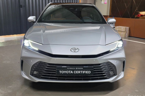 2025 Toyota Camry с пробегом 4 070 км