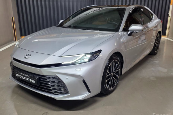 2025 Toyota Camry с пробегом 4 070 км