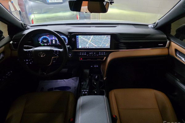 2025 Toyota Camry с пробегом 4 070 км