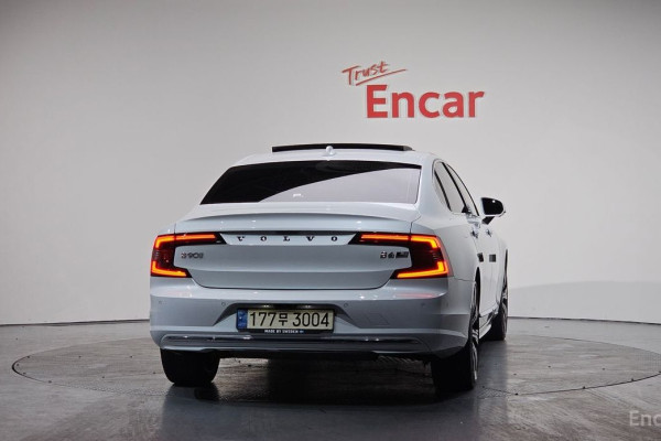 2022 Volvo S90 с пробегом 35 955 км