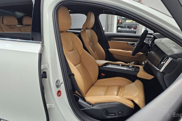 2022 Volvo S90 с пробегом 35 955 км