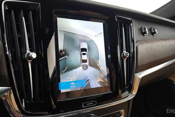 2022 Volvo S90 с пробегом 35 955 км