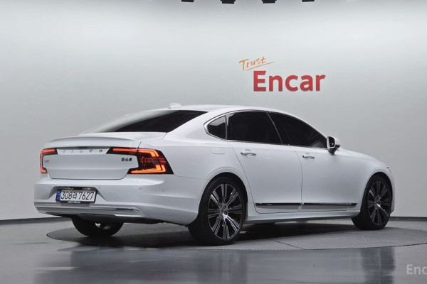 2023 Volvo S90 с пробегом 27 426 км