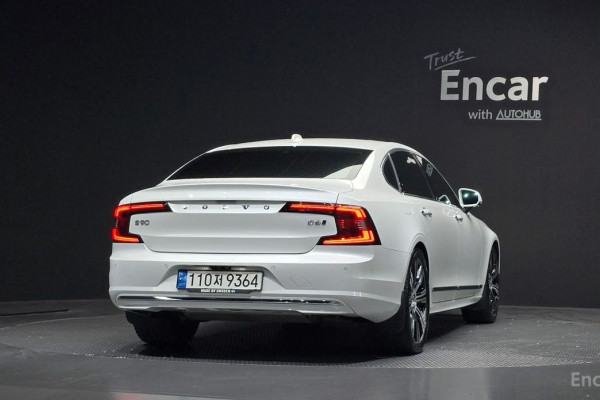 2022 Volvo S90 с пробегом 57 298 км