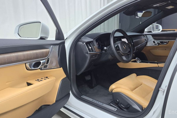 2022 Volvo S90 с пробегом 57 298 км