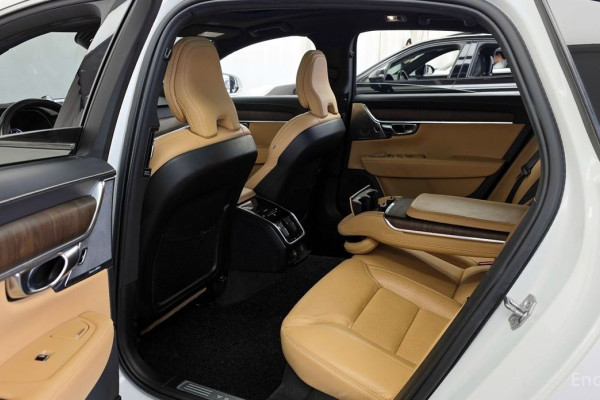 2021 Volvo S90 с пробегом 93 410 км